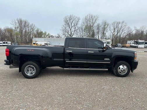 Black 2018 Chevrolet Silverado 3500 High Country