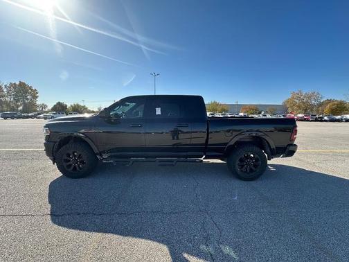 2022 RAM 3500 Laramie