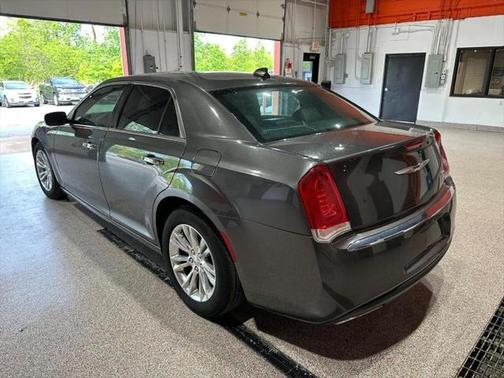 2016 Chrysler 300 S