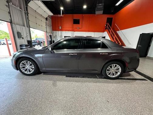2016 Chrysler 300 S