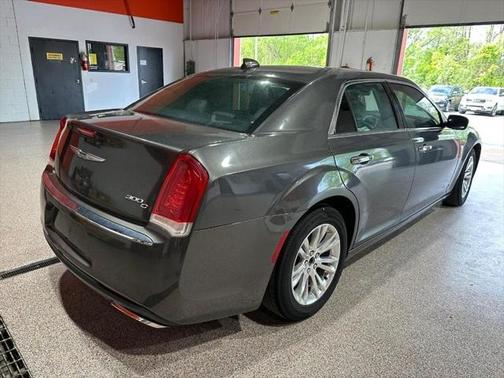 2016 Chrysler 300 S