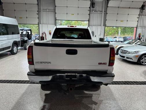 2003 GMC Sierra 2500 SLE H/D Crew Cab