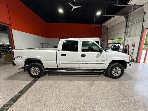 2003 GMC Sierra 2500 SLE H/D Crew Cab
