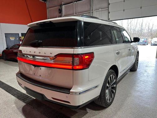 2018 Lincoln Navigator Select