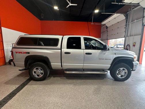 Bright Silver Metallic Clearcoat 2006 Dodge Ram 2500 SLT Quad Cab