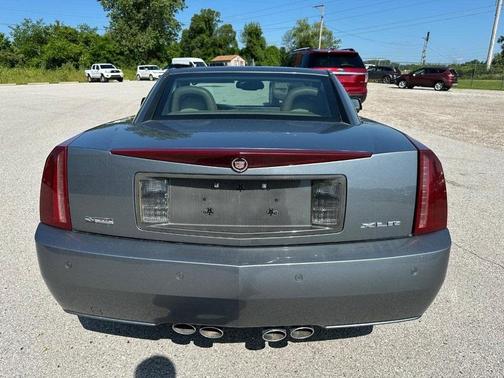 2004 Cadillac XLR Base