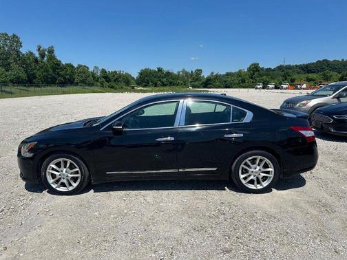 Super Black Metallic 2011 Nissan Maxima SV