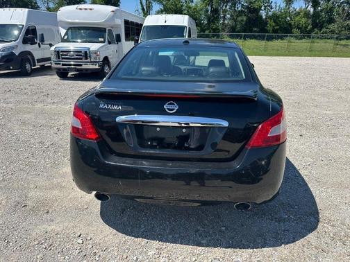 Super Black Metallic 2011 Nissan Maxima SV