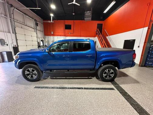 2017 Toyota Tacoma TRD Sport