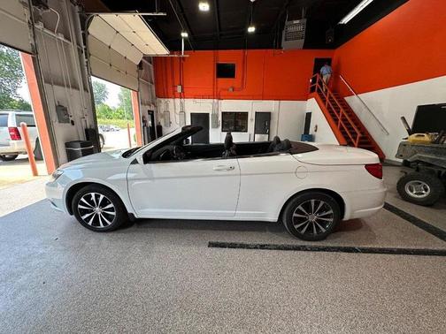 2011 Chrysler 200 S