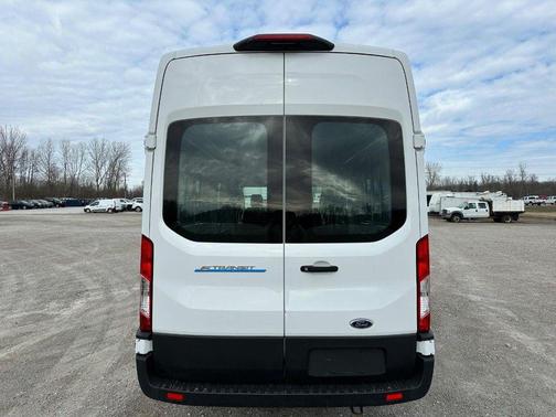 2022 Ford Transit-350 Base