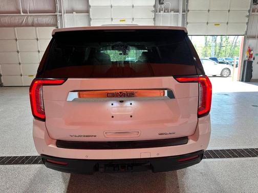 2022 GMC Yukon XL SLE