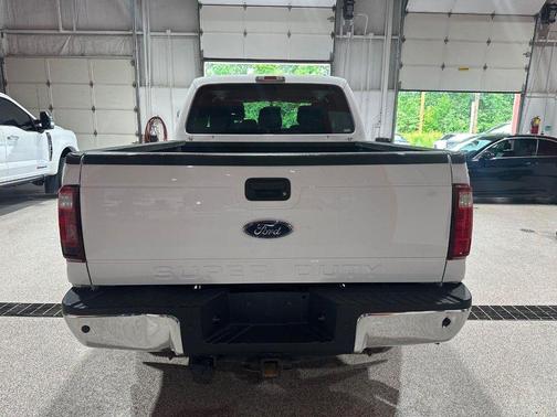 Oxford White 2016 Ford F-250 XLT