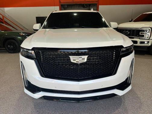 Crystal White Tricoat 2022 Cadillac Escalade Sport