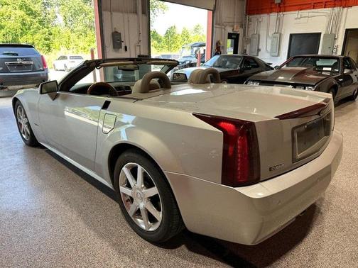 2004 Cadillac XLR Base