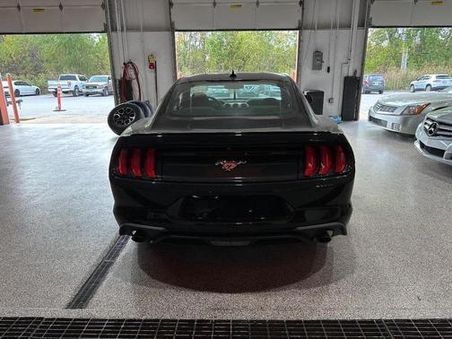 2020 Ford Mustang EcoBoost