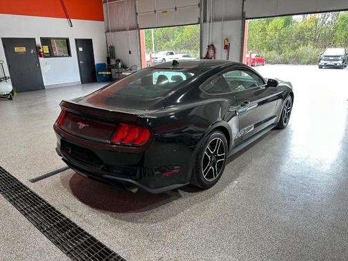 2020 Ford Mustang EcoBoost