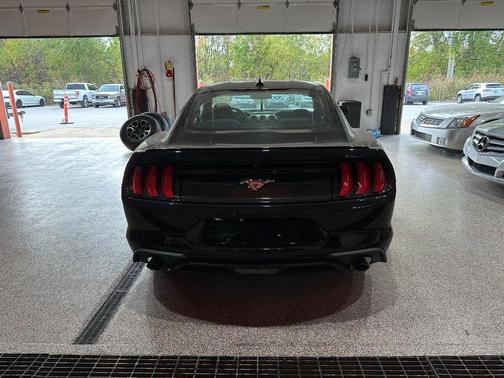 2020 Ford Mustang EcoBoost