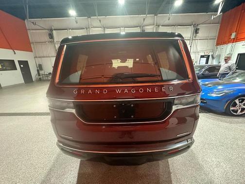 2022 Jeep Grand Wagoneer Series III