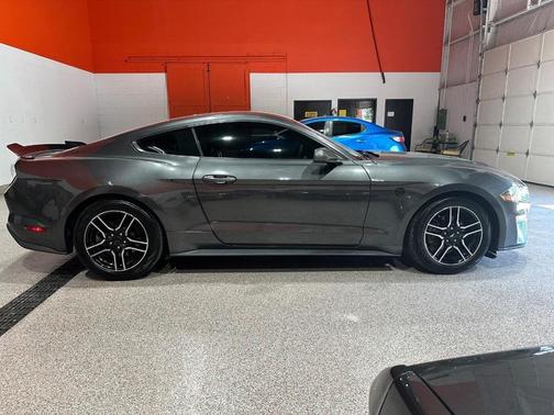 2020 Ford Mustang EcoBoost Premium