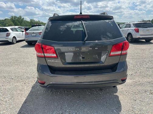 Granite Crystal Metallic Clearcoat 2019 Dodge Journey SE