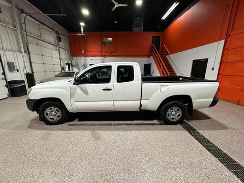 2013 Toyota Tacoma Base