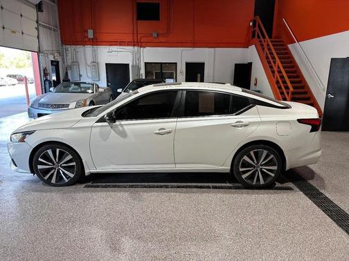 2020 Nissan Altima 2.5 SR