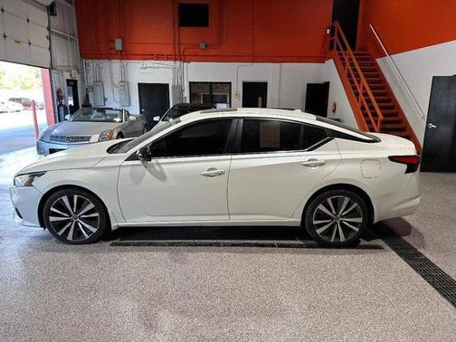 2020 Nissan Altima 2.5 SR