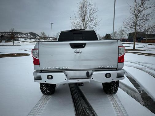 2017 Nissan Titan XD SL