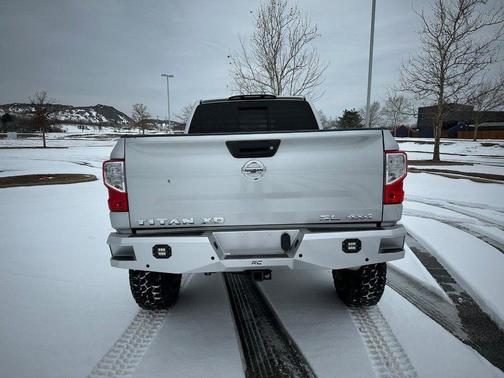 2017 Nissan Titan XD SL