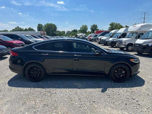 Shadow Black 2018 Ford Fusion SE