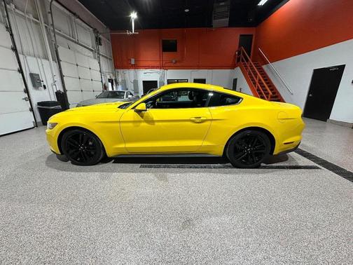 2015 Ford Mustang EcoBoost Premium