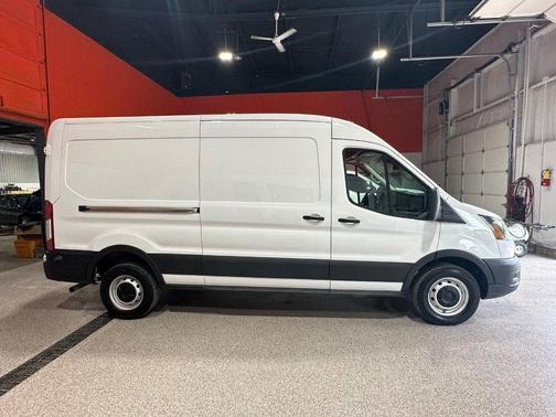 Oxford White 2024 Ford Transit-250 Base