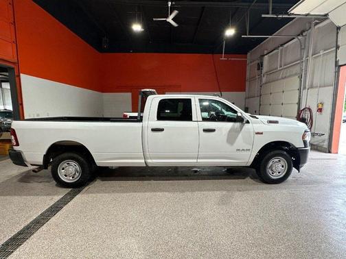 Bright White Clearcoat 2022 RAM 2500 Tradesman
