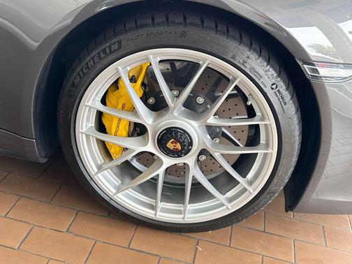 2019 Porsche 911 Targa 4 GTS