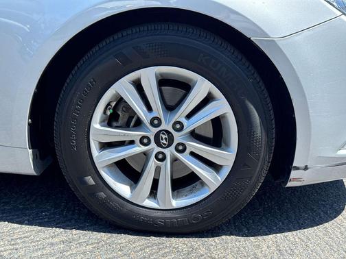 Radiant Silver Metallic 2013 Hyundai SONATA GLS