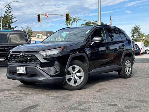 2019 Toyota RAV4 LE
