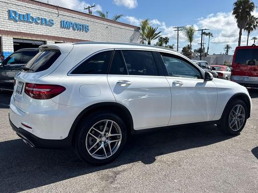 designo Diamond White Metallic 2017 Mercedes-Benz GLC 300 Base