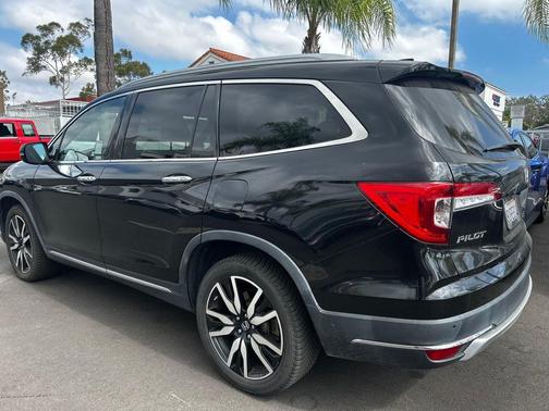 2019 Honda Pilot Touring 8-Passenger