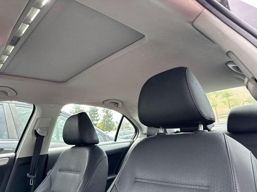 2012 Volkswagen Jetta SEL