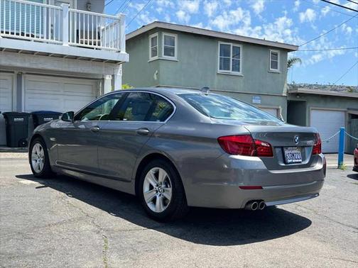 2011 BMW 528 528i