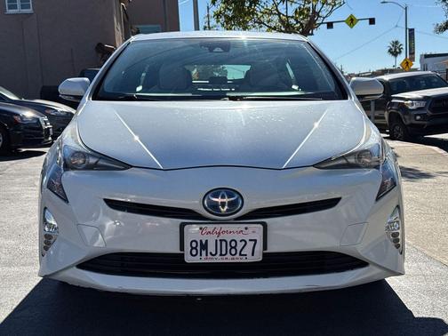 2016 Toyota Prius Three Touring