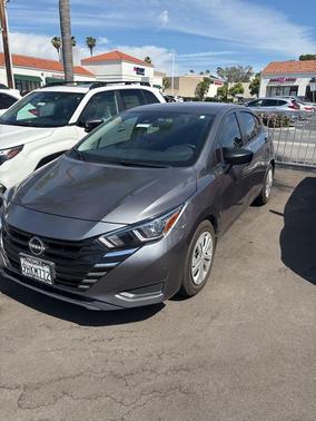 Gun Metallic 2023 Nissan Versa 1.6 S