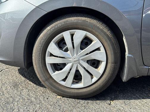 Gun Metallic 2023 Nissan Versa 1.6 S