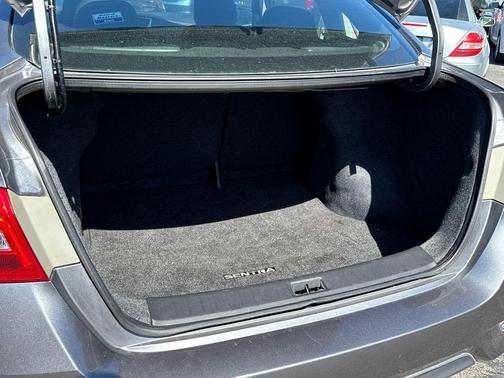 Gun Metallic 2017 Nissan Sentra SR