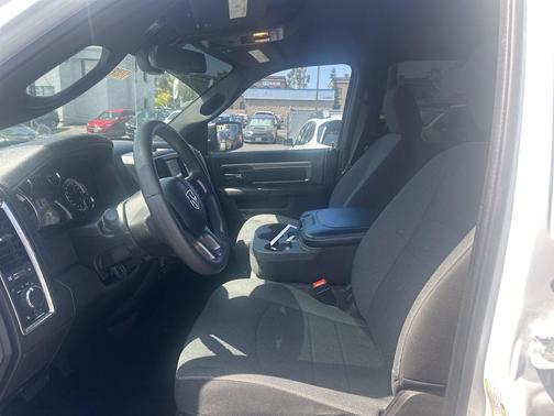 2022 RAM 1500 Classic Warlock Quad Cab 4x2 6'4' Box