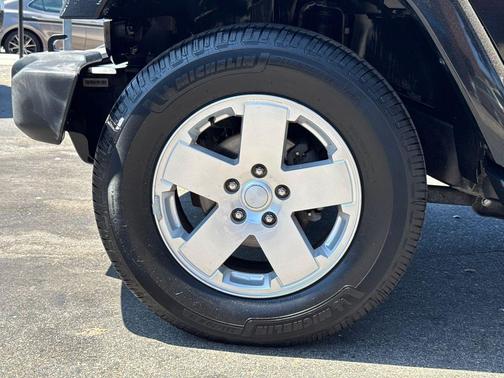 2011 Jeep Wrangler Unlimited Sahara