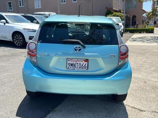 2014 Toyota Prius c One