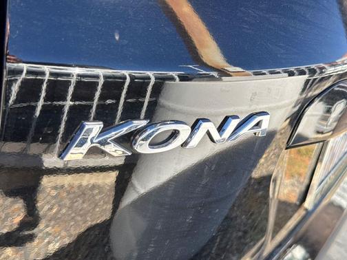 2021 Hyundai KONA SEL