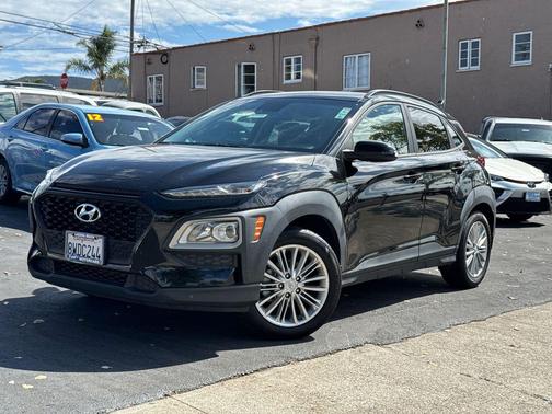 2021 Hyundai KONA SEL